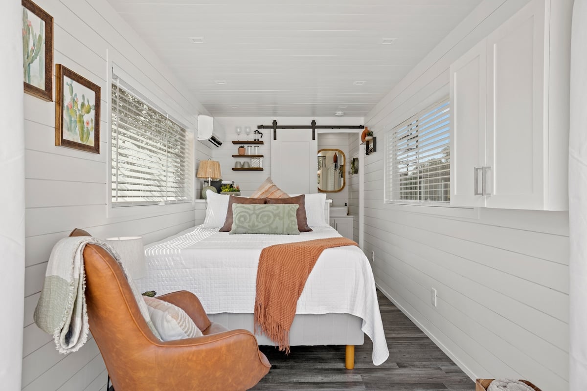 Tiny Shipping Container Home | The Saguaro image 6