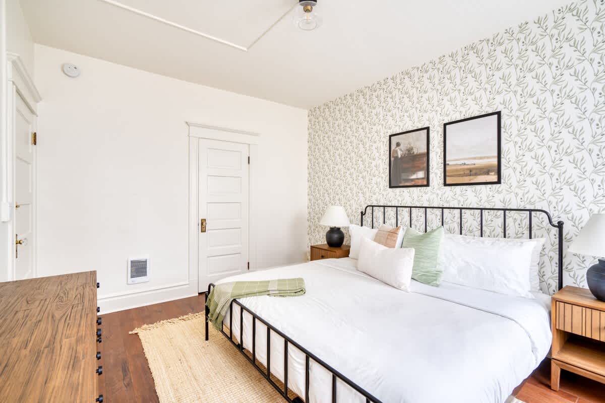 Residence image 3
