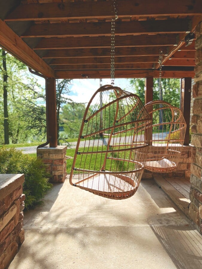 Swinging egg chairs make for the perfect evening coffee spot!