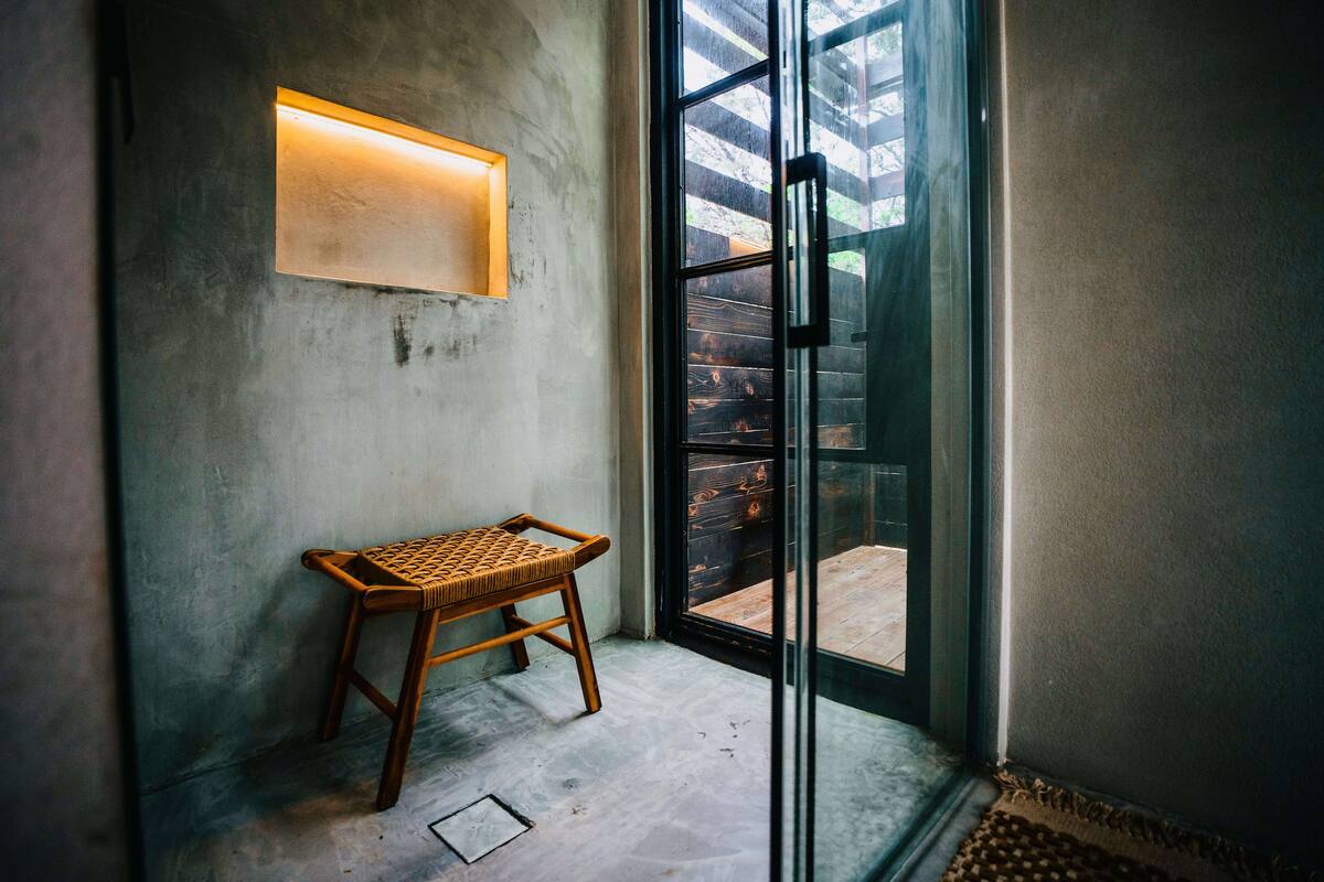 The shower allows outdoor access or if you prefer, step outside to bathe!