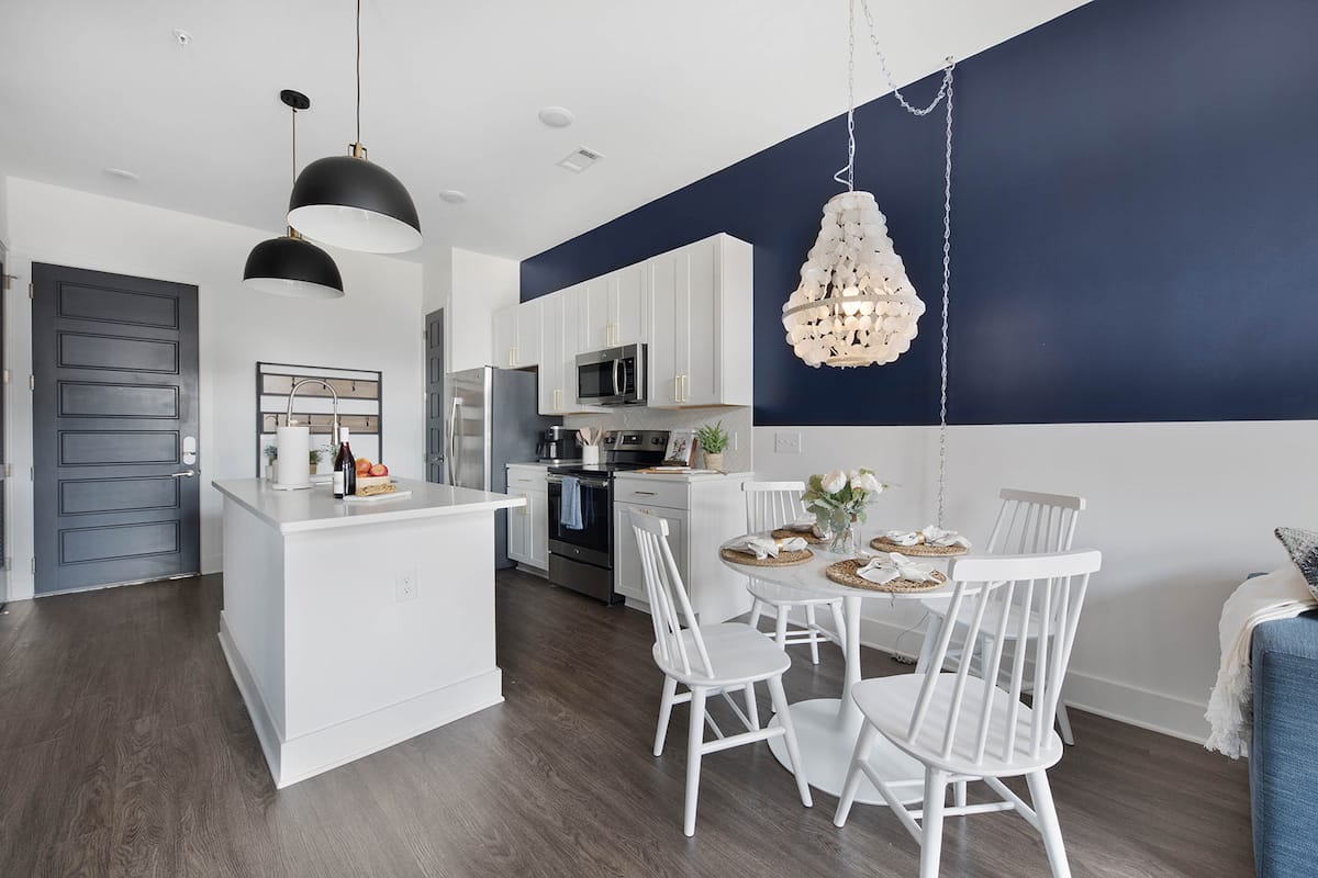 Bright and Clean Dining Area with Seating for Four
