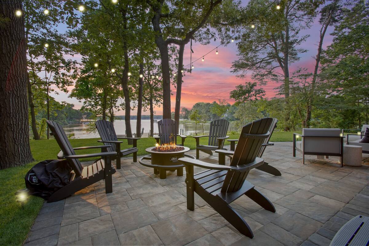 Cozy up for s'mores and great conversations around the beautiful fire pit!