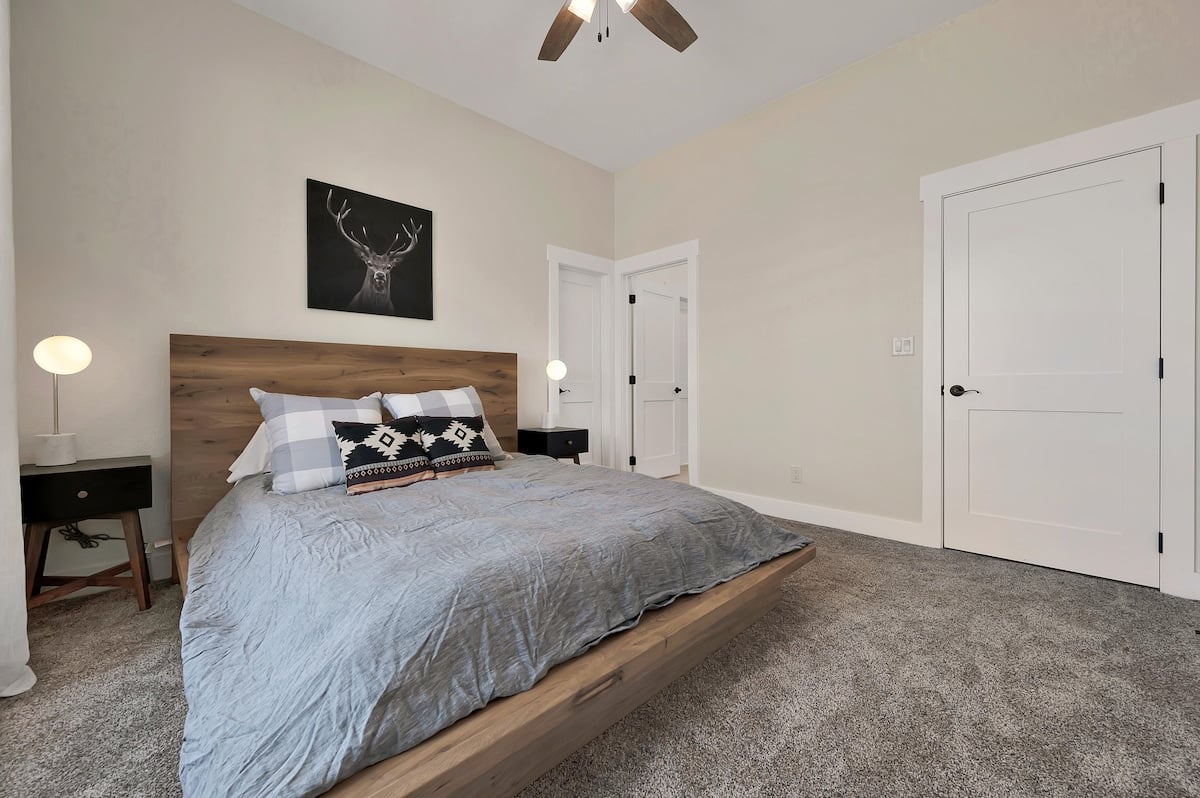 New! Luxury Texas Farmhouse image 29