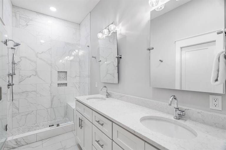 Residence image 3