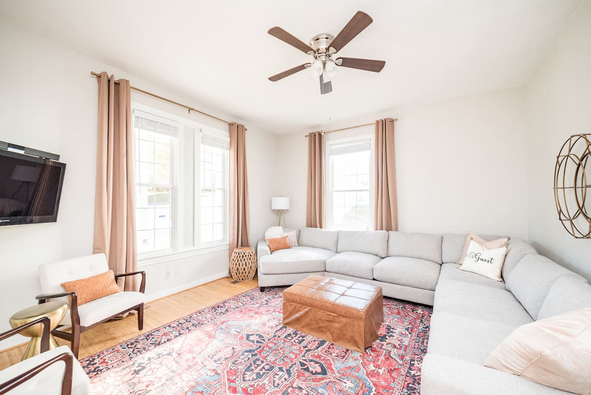 Living room with lots of seating for everyone