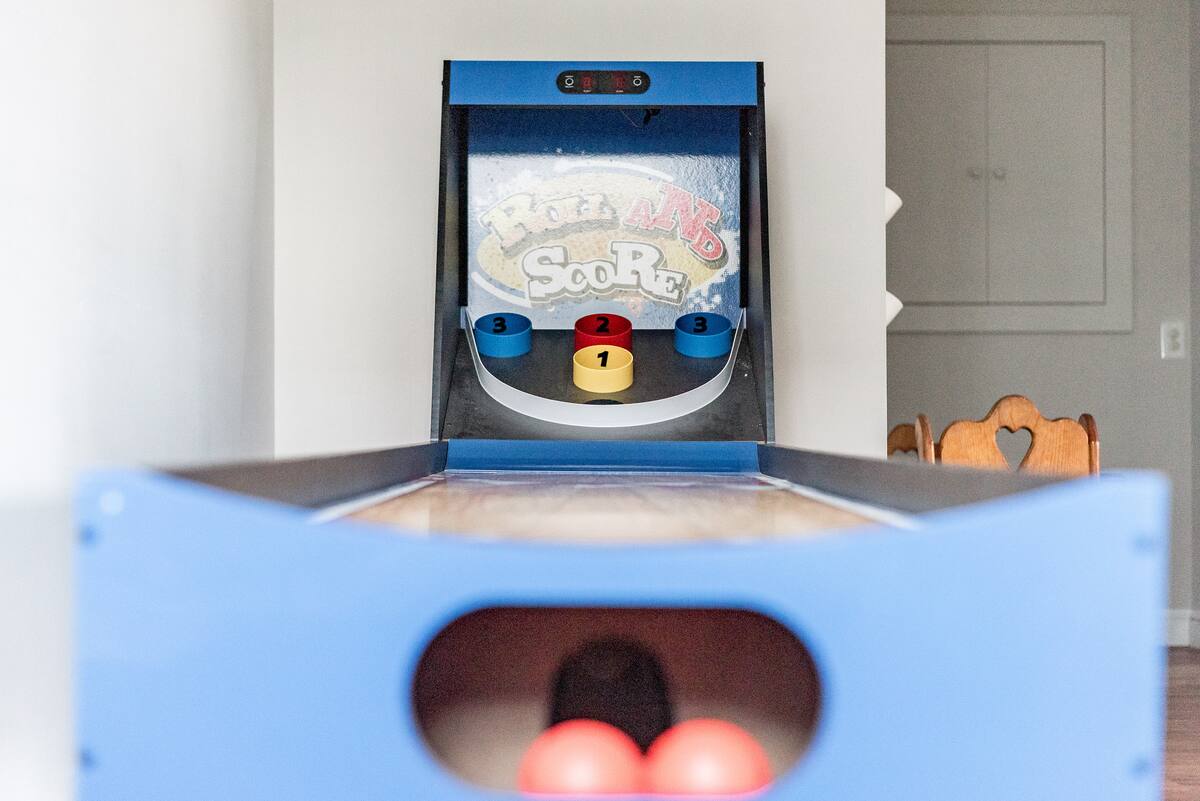 Play skeeball!