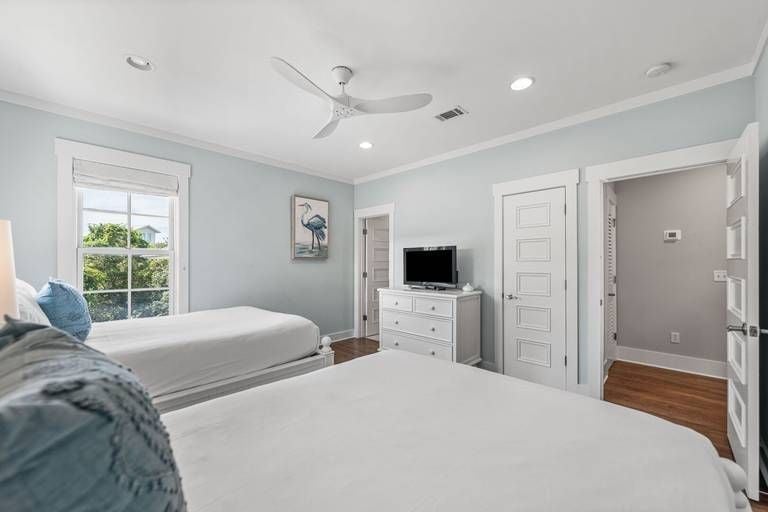 Discover relaxed luxury on Santa Rosa Beach in Santa Rosa Beach, FL