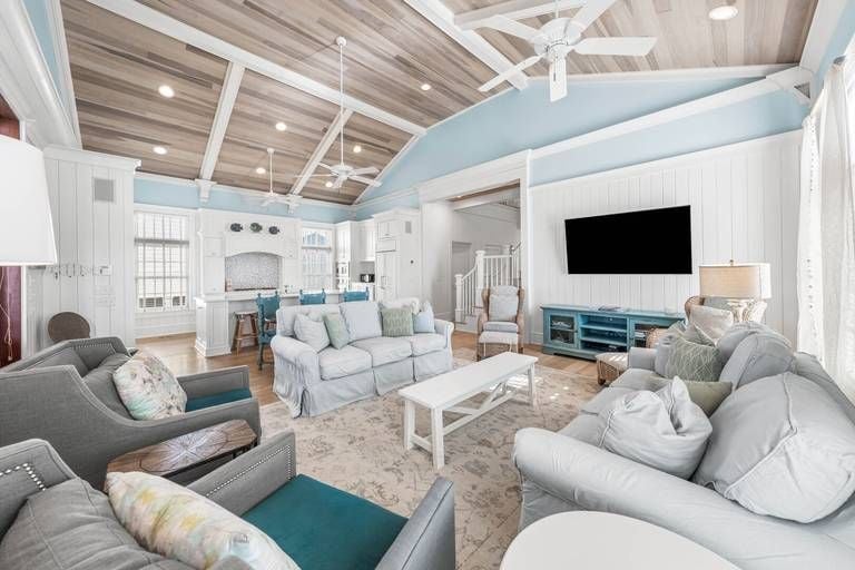 Barefoot ease and Southern charm along the Emerald Coast in Santa Rosa Beach, FL