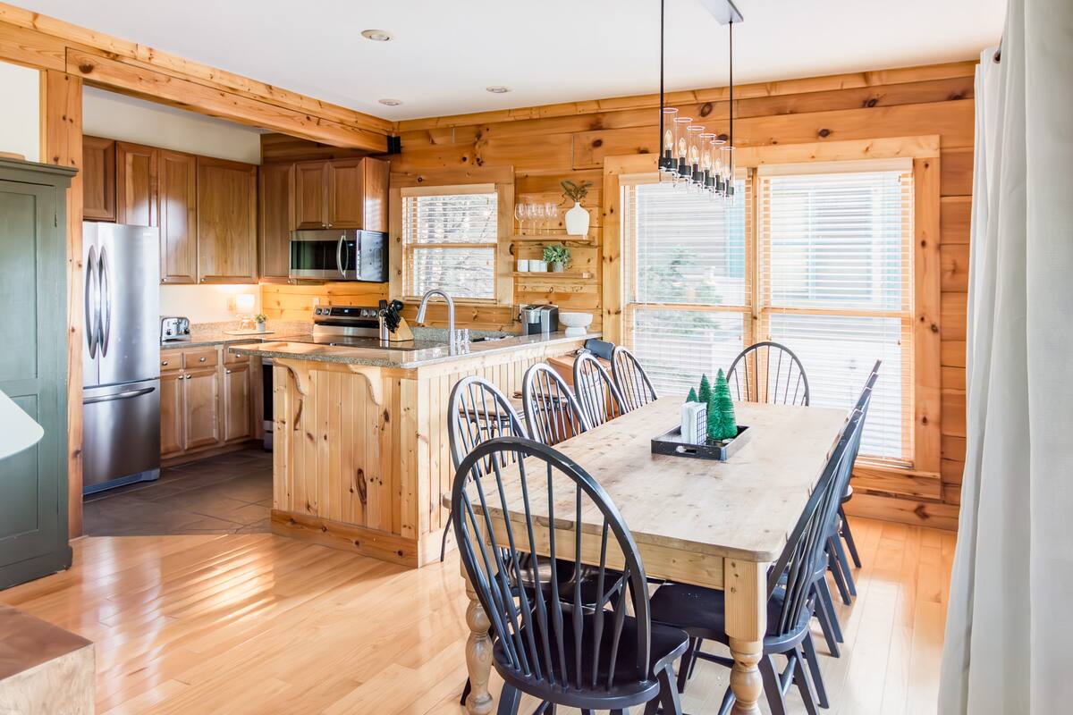 Kitchen and dining area