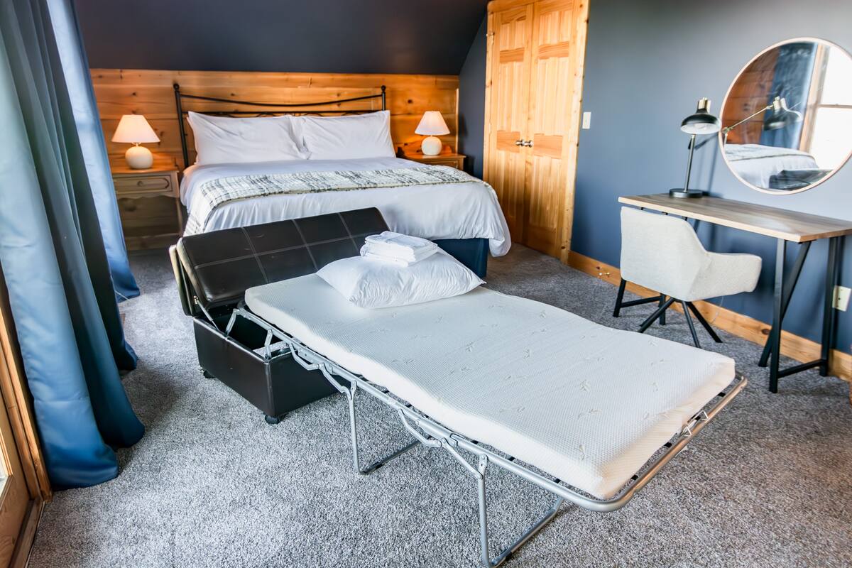 Leather bench doubles as a twin pull out bed