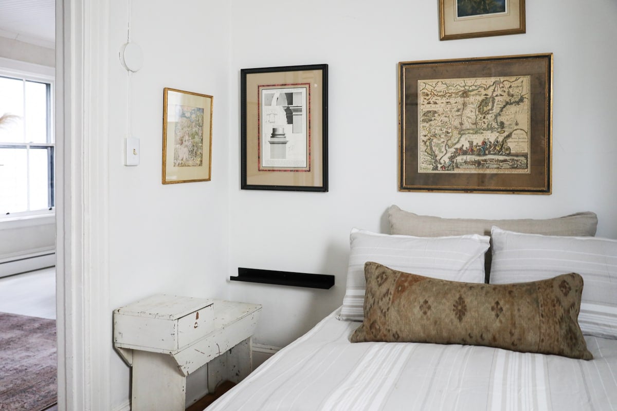 Cozy Modern Farmhouse, a close walk to Warren! image 11