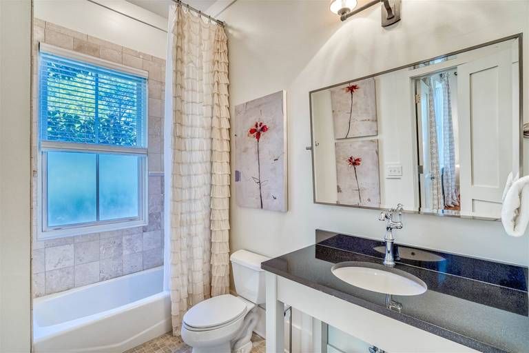 Residence image 4