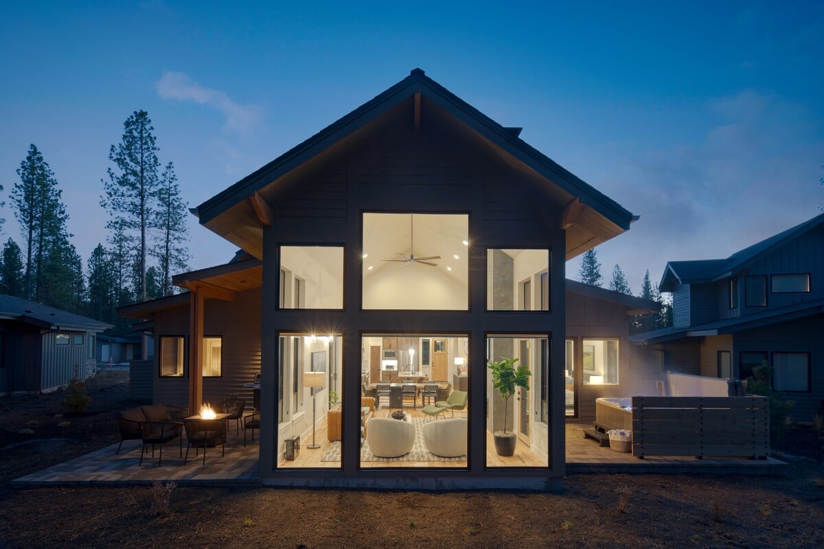 Dine Al Fresco While Enjoying Mountain Views in Bend, OR