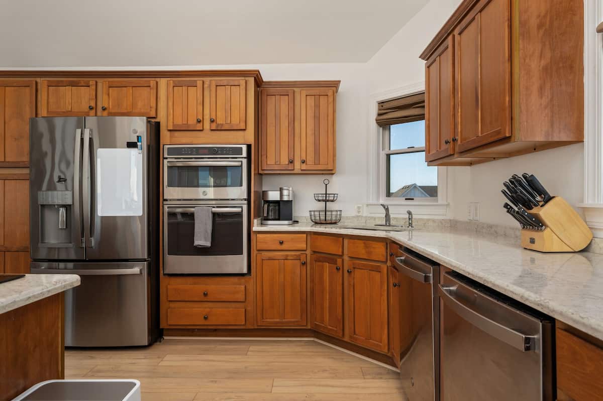 Step into a World of Luxury and Comfort in Kitty Hawk, NC