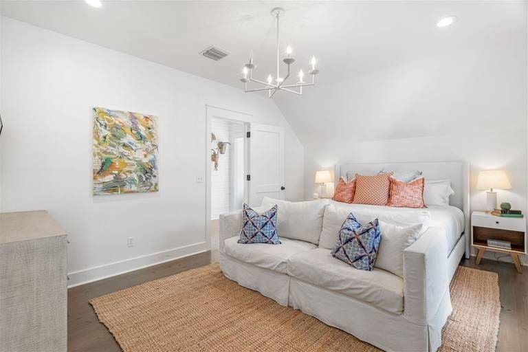 Residence image 1
