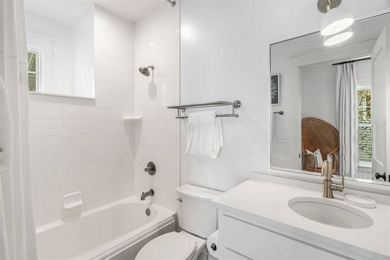 Residence image 3