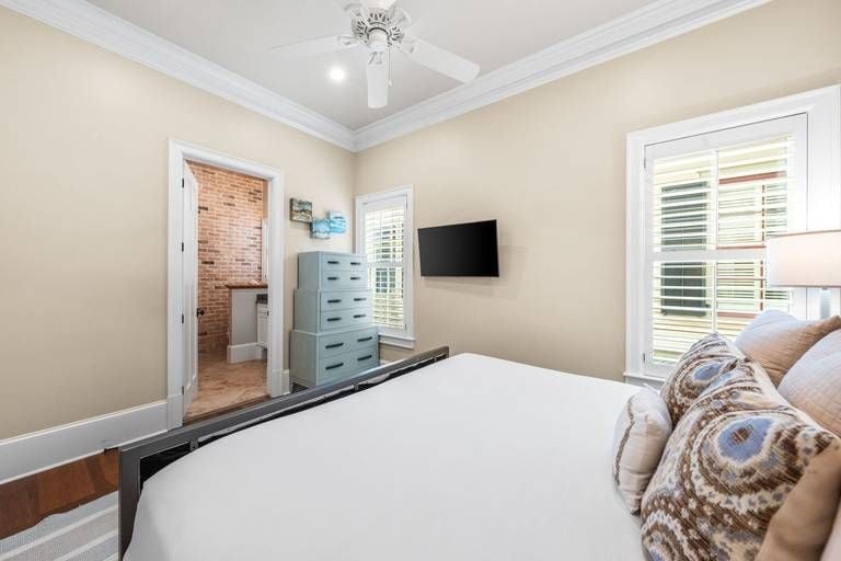 Residence image 3