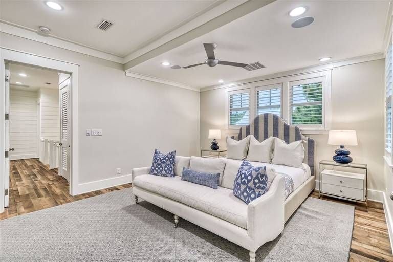 Residence image 3