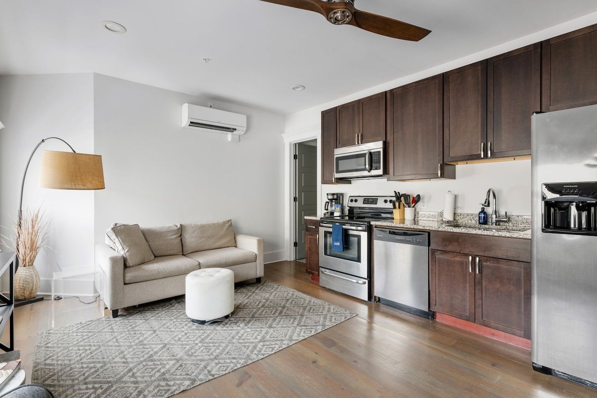 The Trifecta at 493 - 3 Suites - On King! image 3