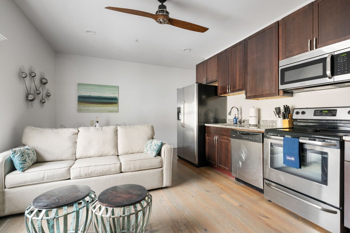 The Trifecta at 493 - 3 Suites - On King! image 8