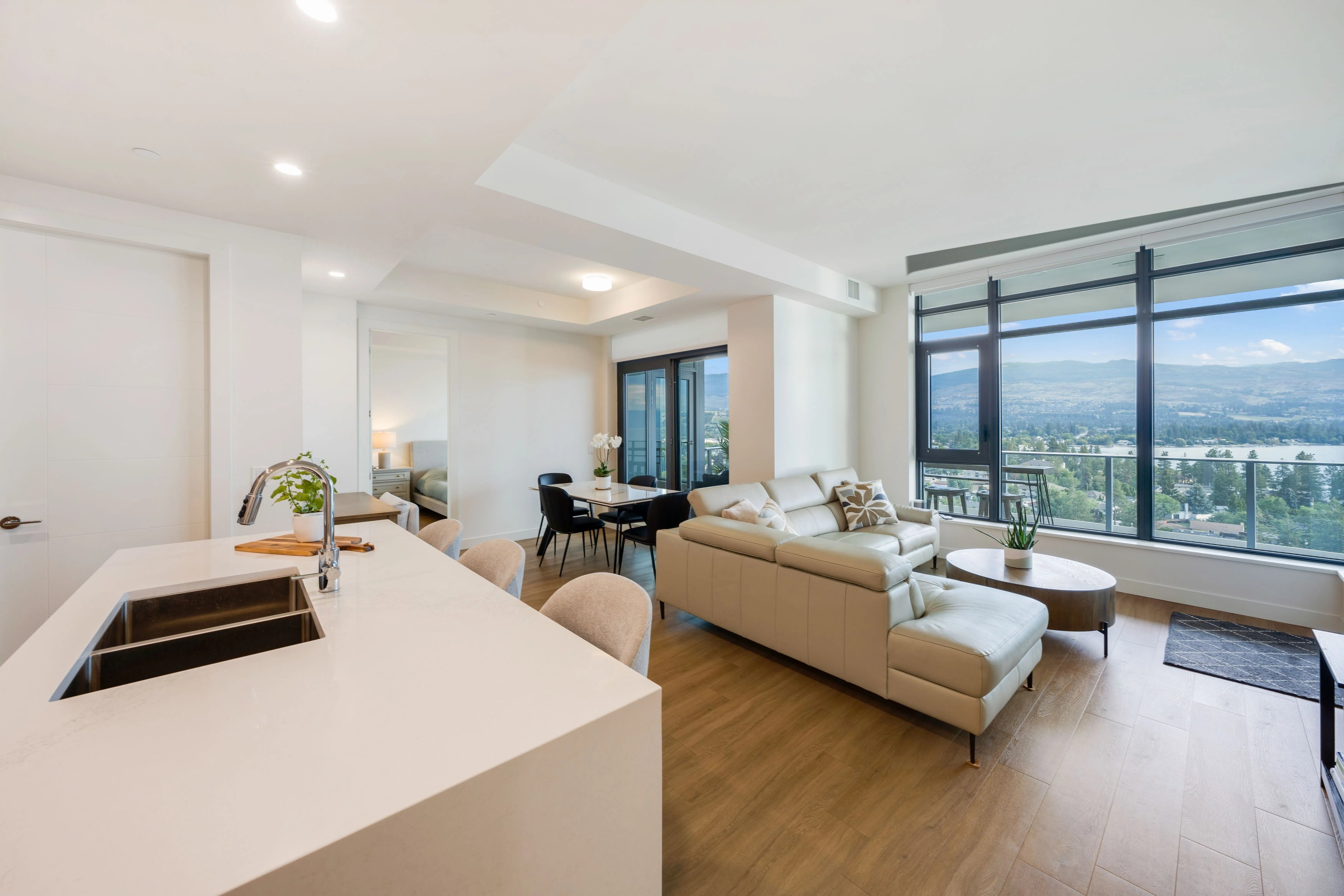 Residence image 4
