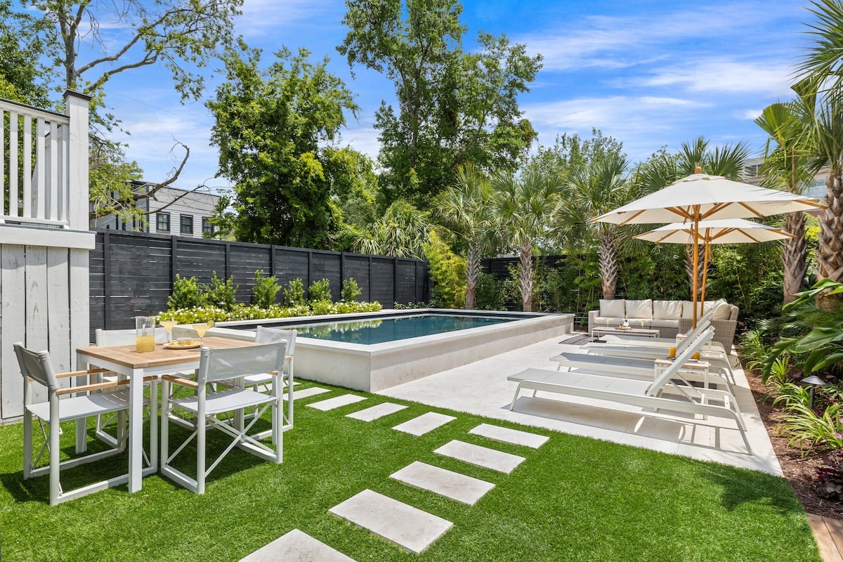 Largest Private Pool Downtown | Mint Julep image 38