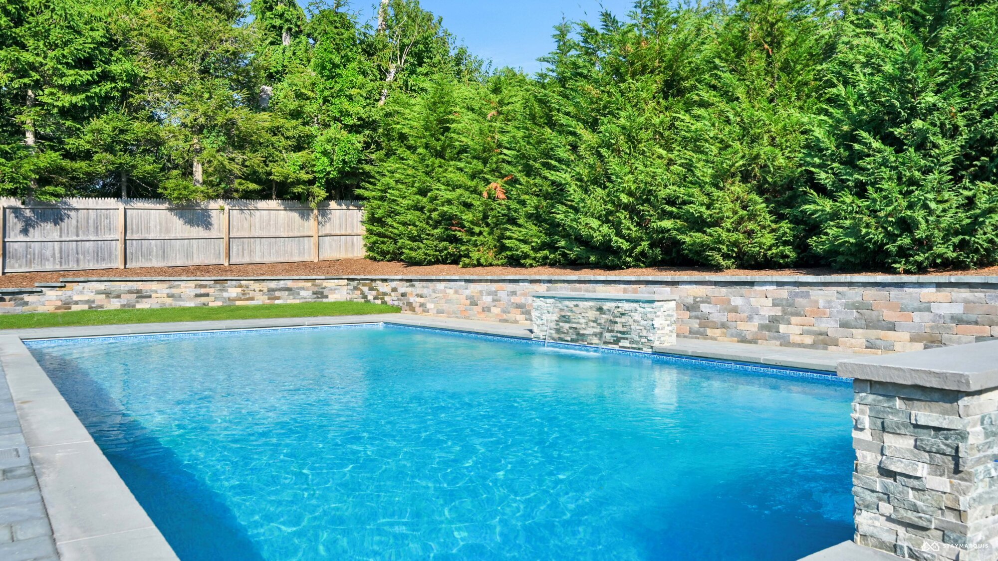 Residence image 3