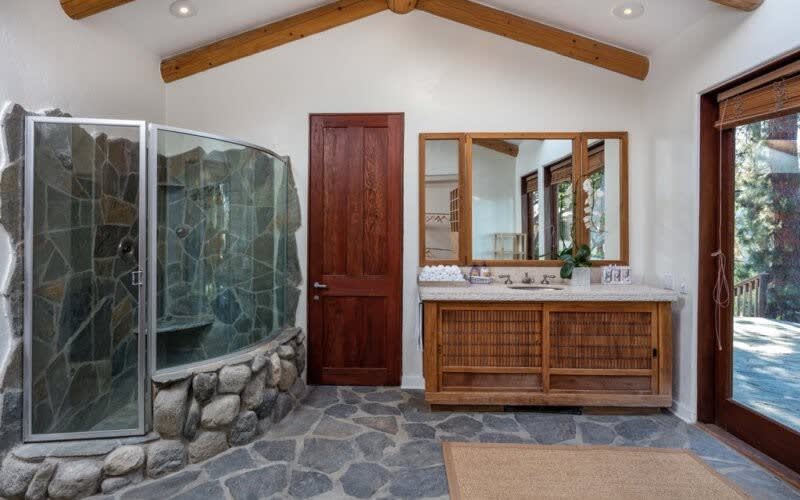 Residence image 5