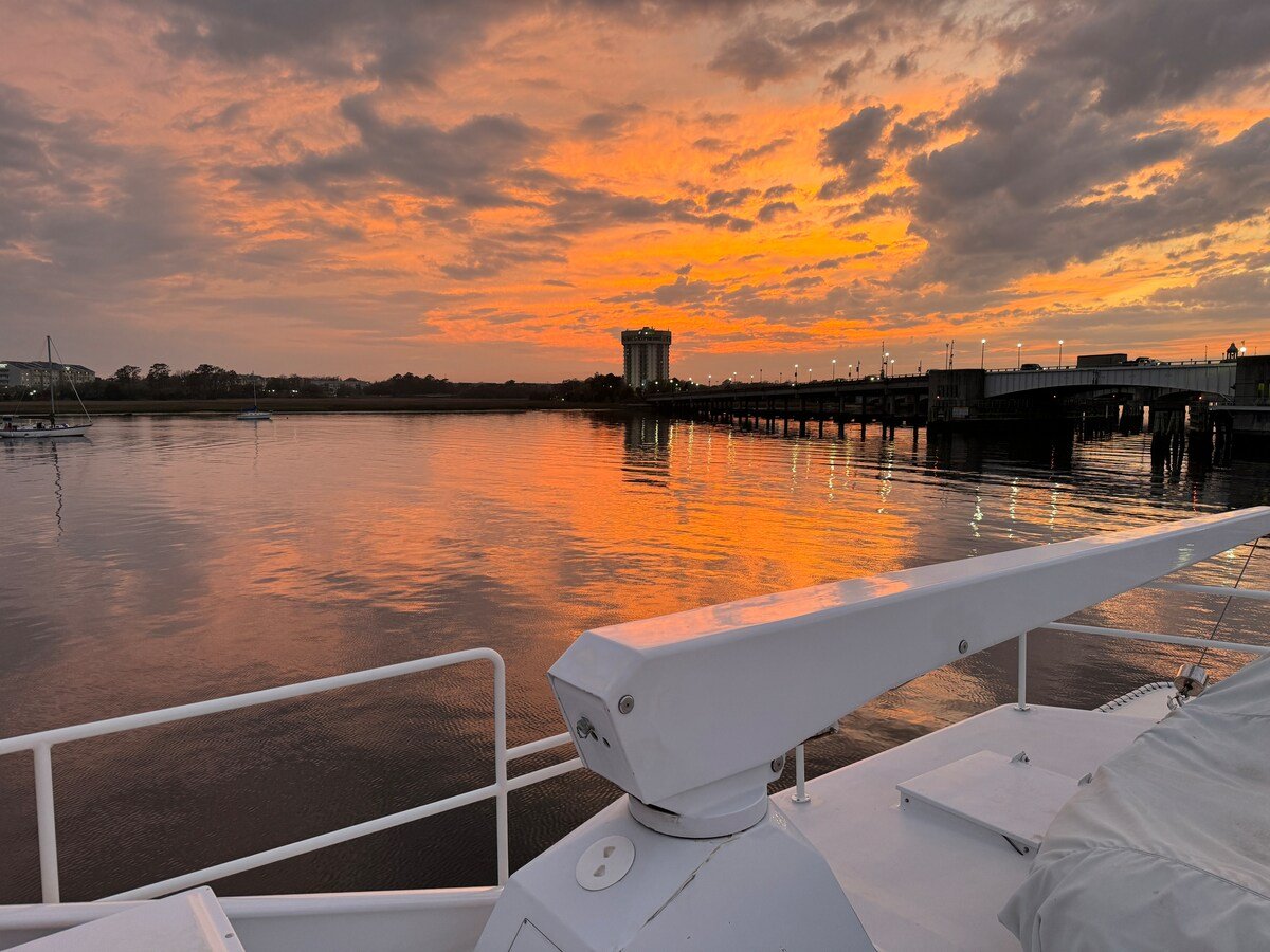 Set Sail in Style Aboard a Luxury Yacht Stay in Charleston, SC