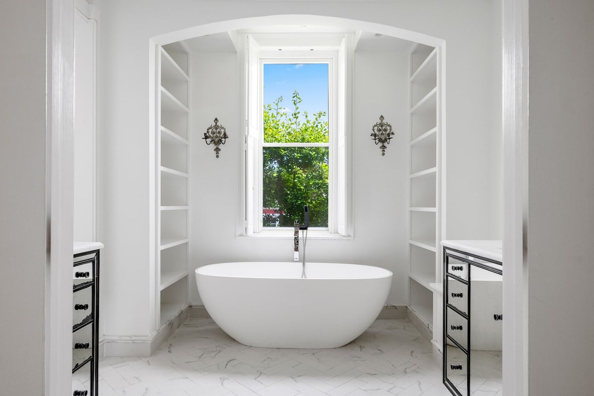 The Mary Scott and Daniel Legare House image 38