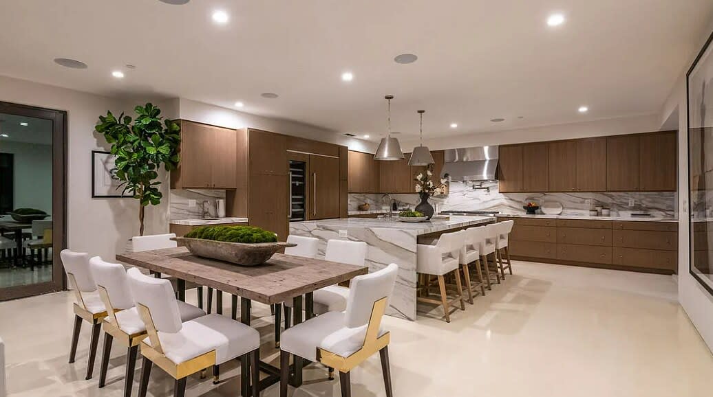 Residence image 2