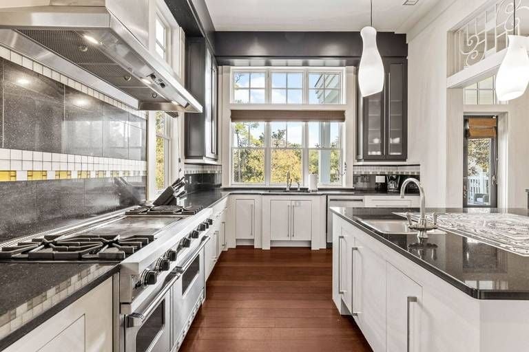 Residence image 3