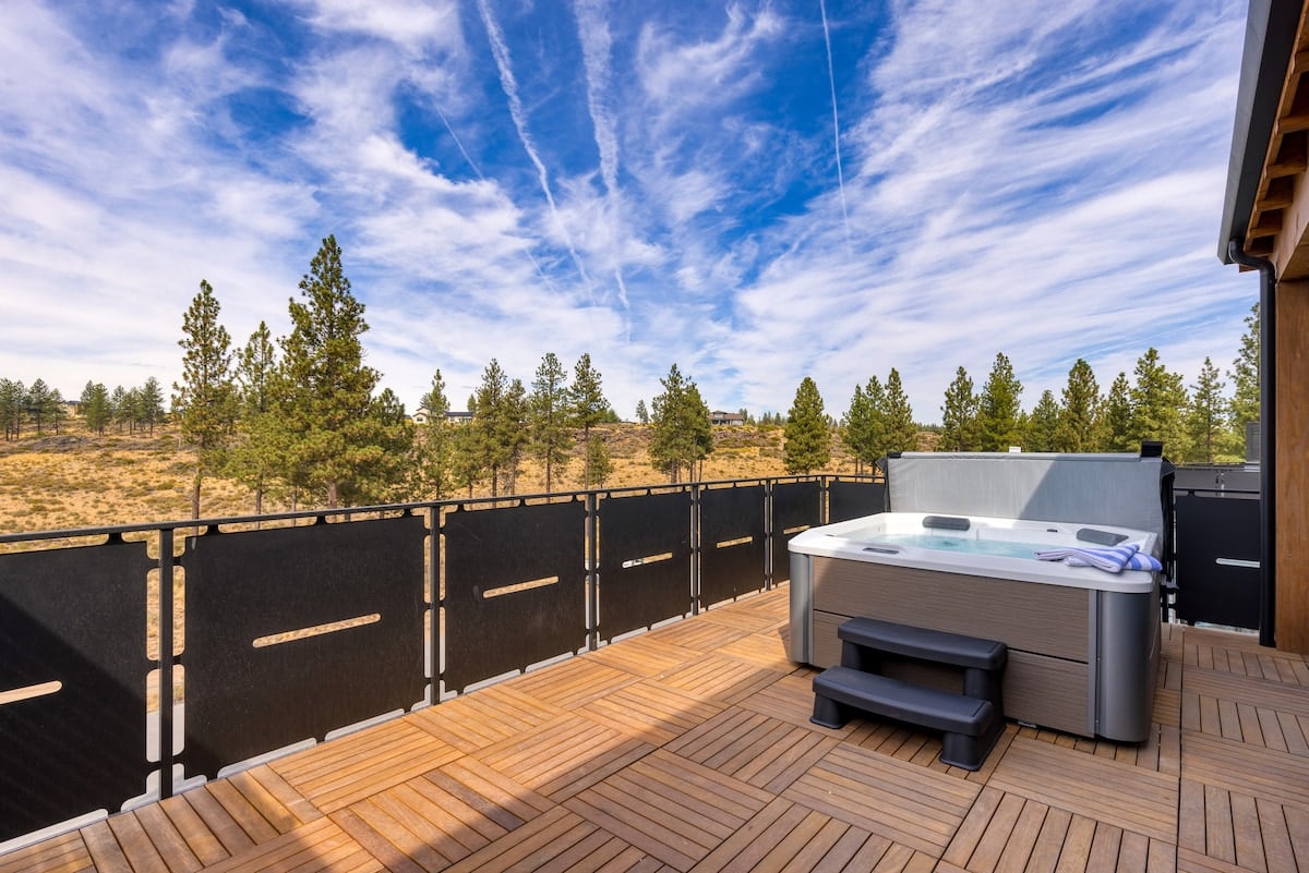 1119 Aerie #300 | Hot Tub and Mountain View image 26