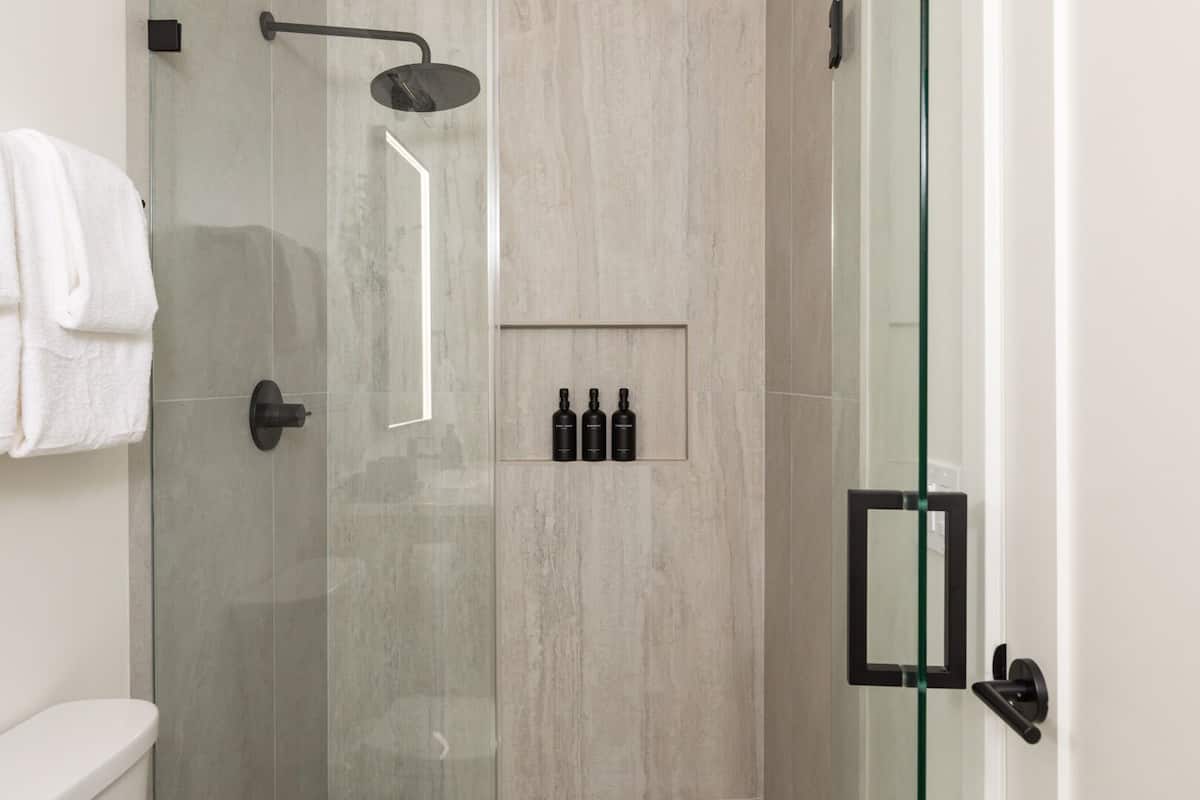 Shower.