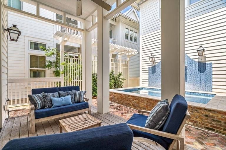 Residence image 3