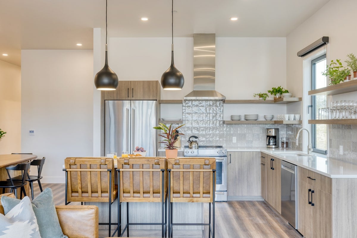 Near Old Bend, Hot Tub | 2 Units - Family | Aerie image 15