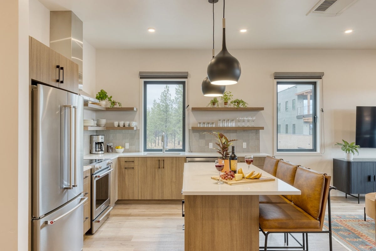 Sleeps 20 | Hot Tub + Near DT | 4 Units | Aerie image 13