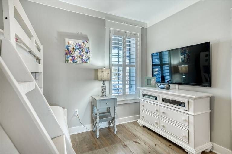 Residence image 6