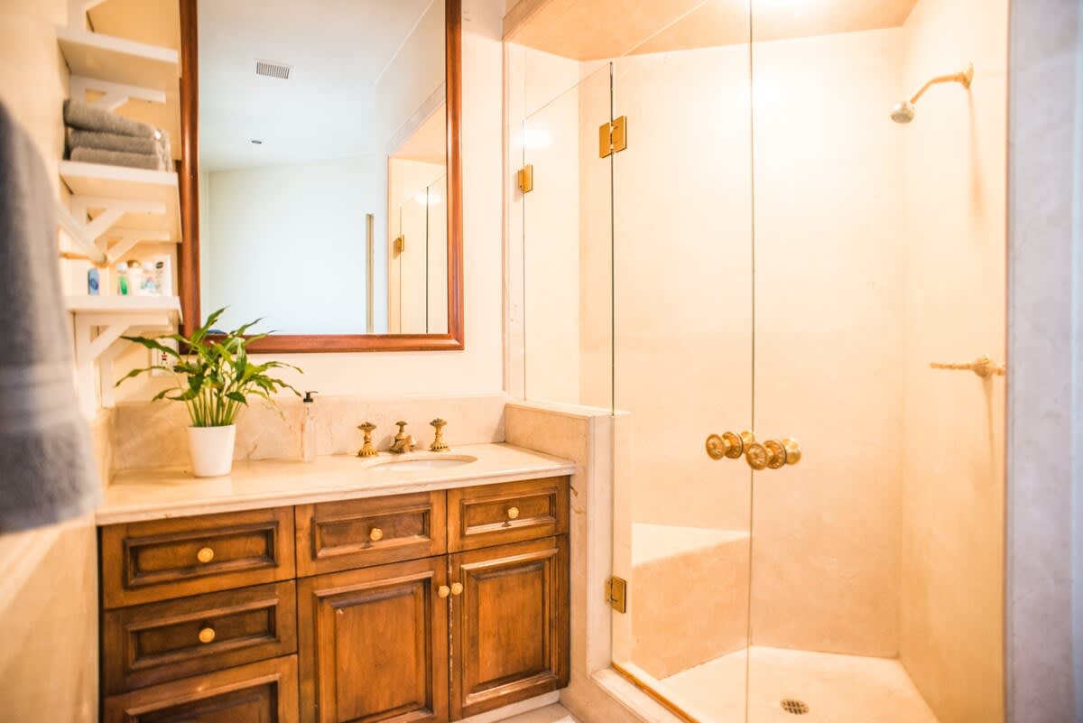 Residence image 3