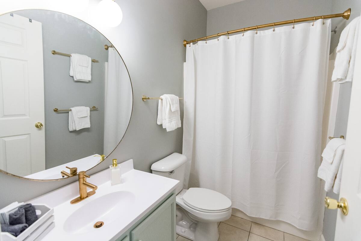 2nd bathroom with tub/shower combo can be shut off as a private suite with Bedroom #2 or used as a hall bath