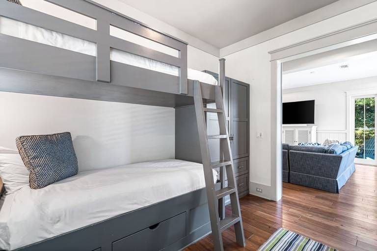 Residence image 6