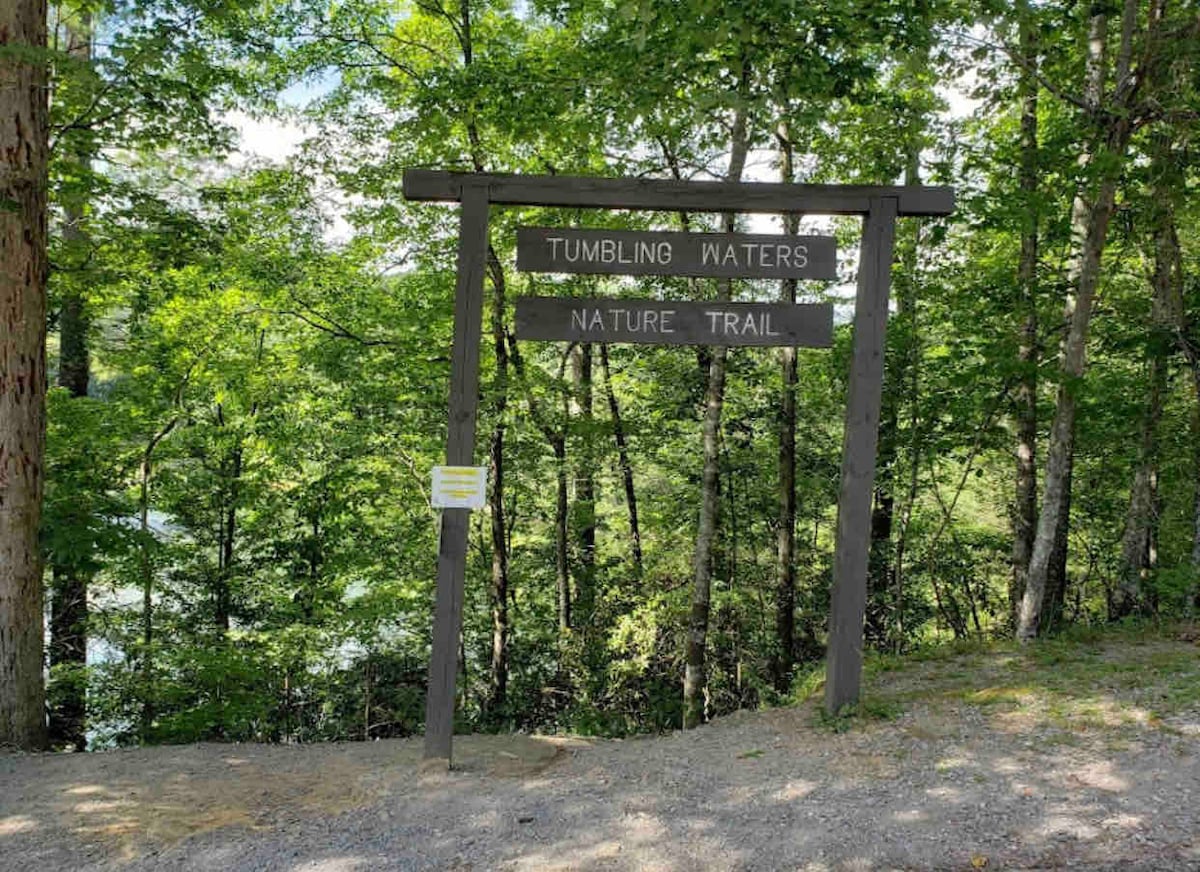 A beautiful hike about 20-30 mins away. 