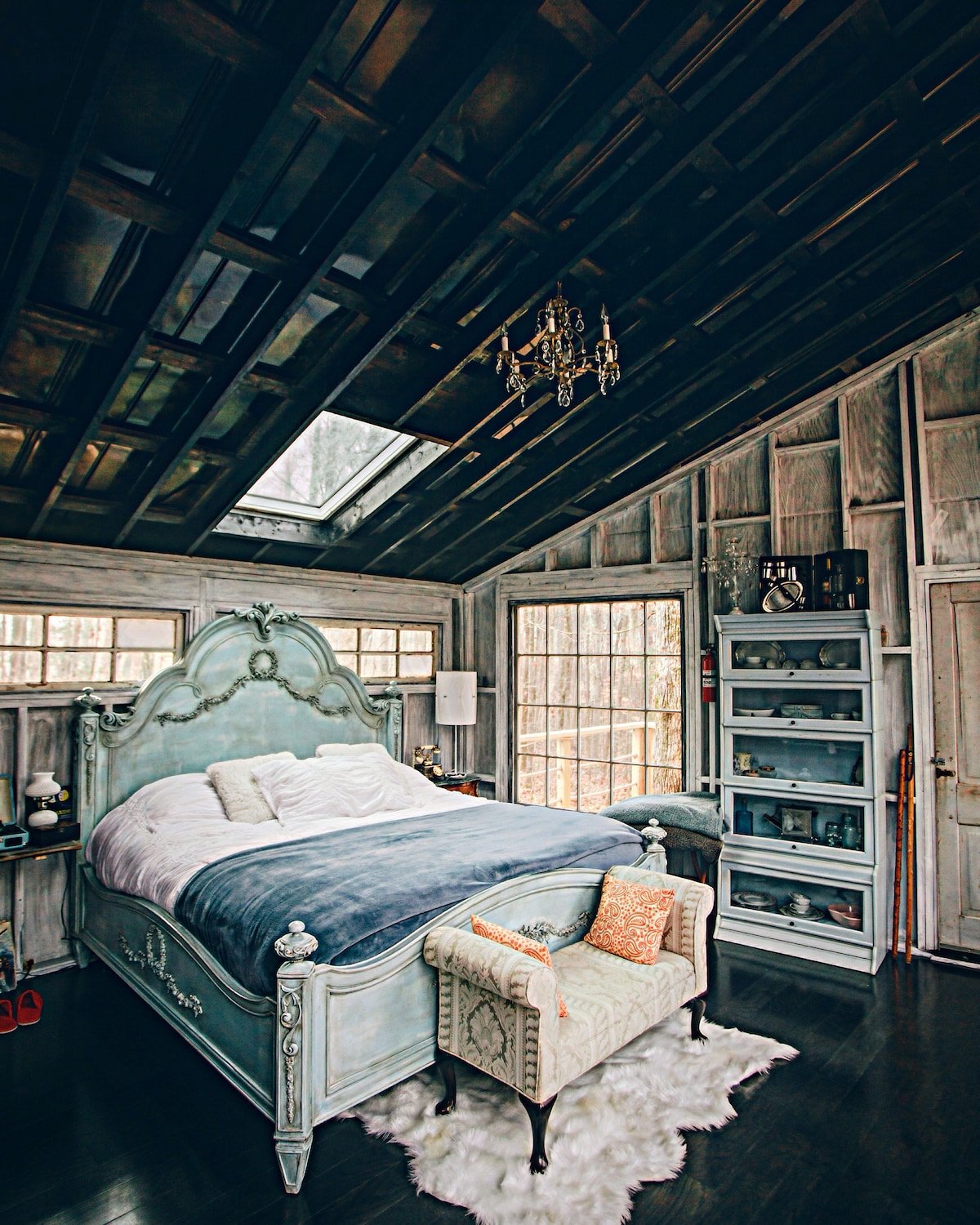 Feel like royalty in our luxurious antique king size bed!