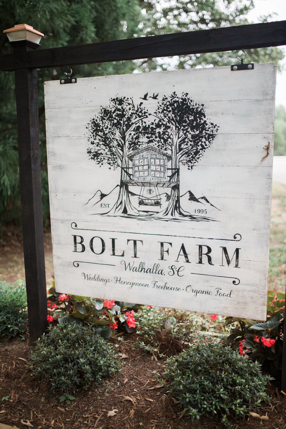 Bolt Farm, where you'll have an unforgettable experience!