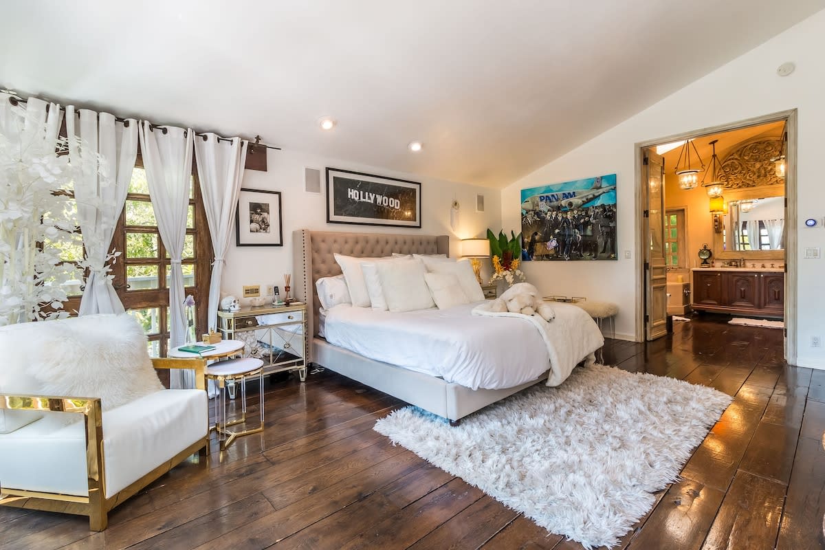 Residence image 3