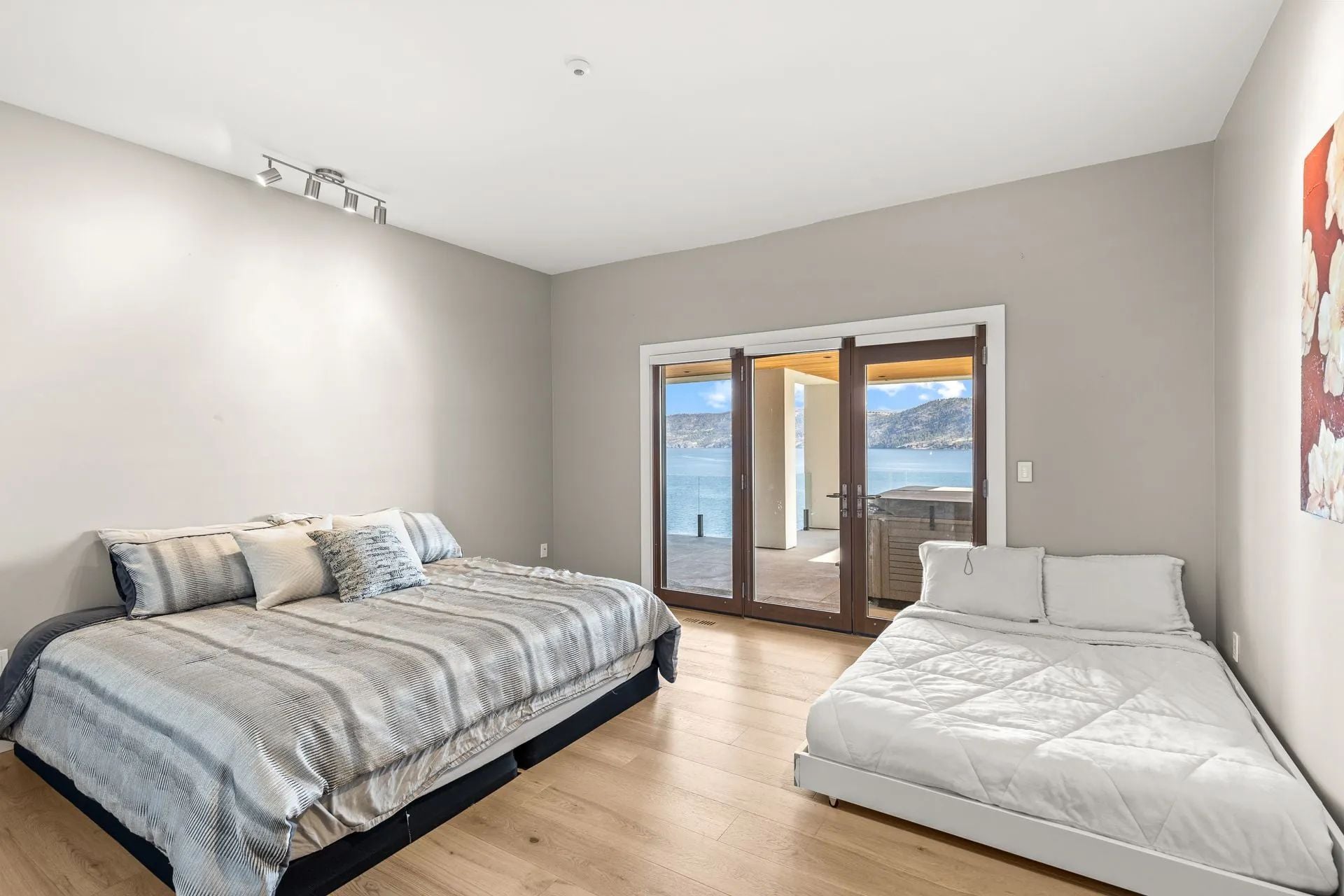 Residence image 1