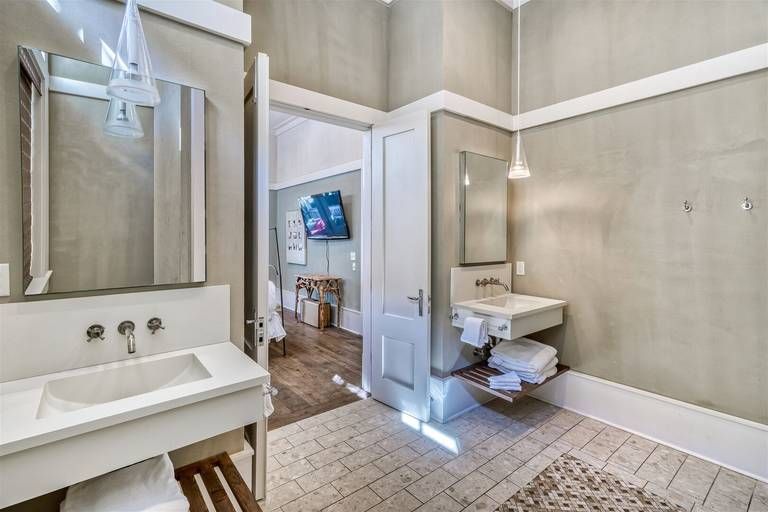 Residence image 6