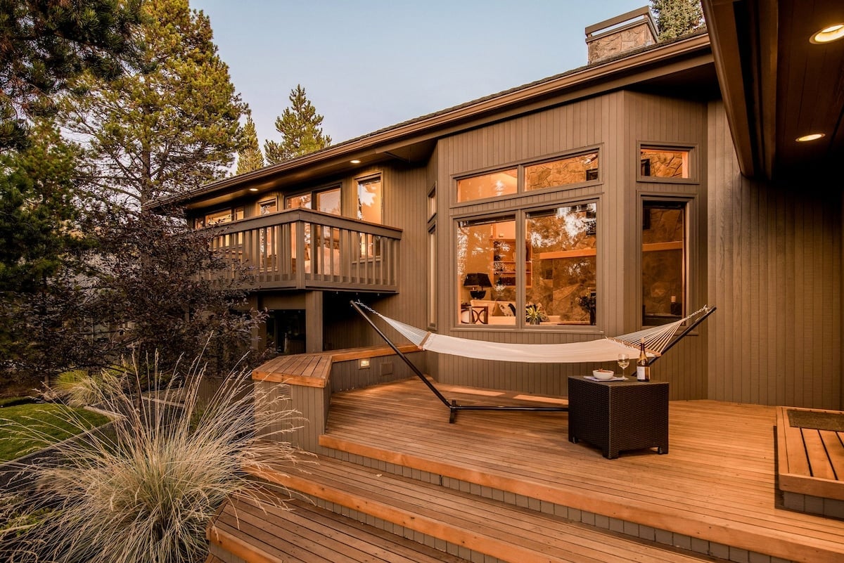 Escape to a Private, Luxurious Mountain Sanctuary in Sunriver, OR