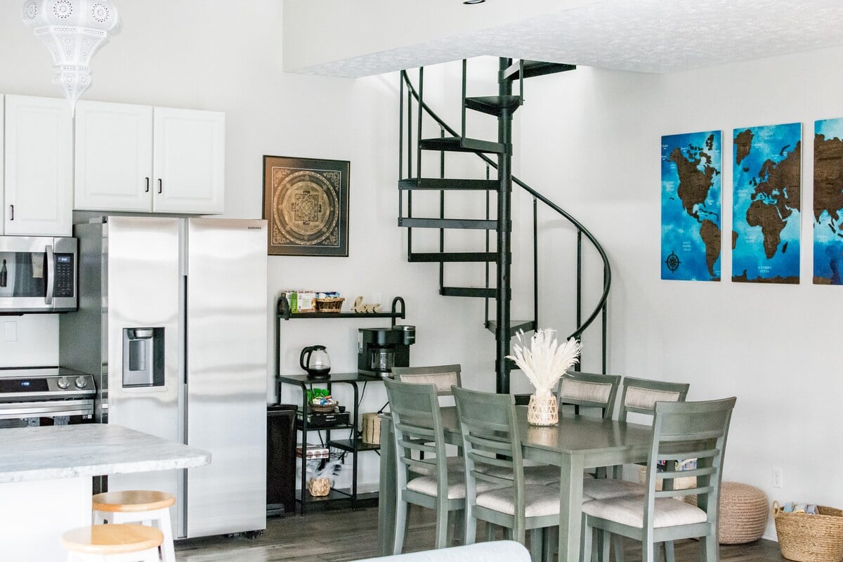 Coffee bar includes Keurig, regular drip coffee pot, electric kettle, K-cups, etc.