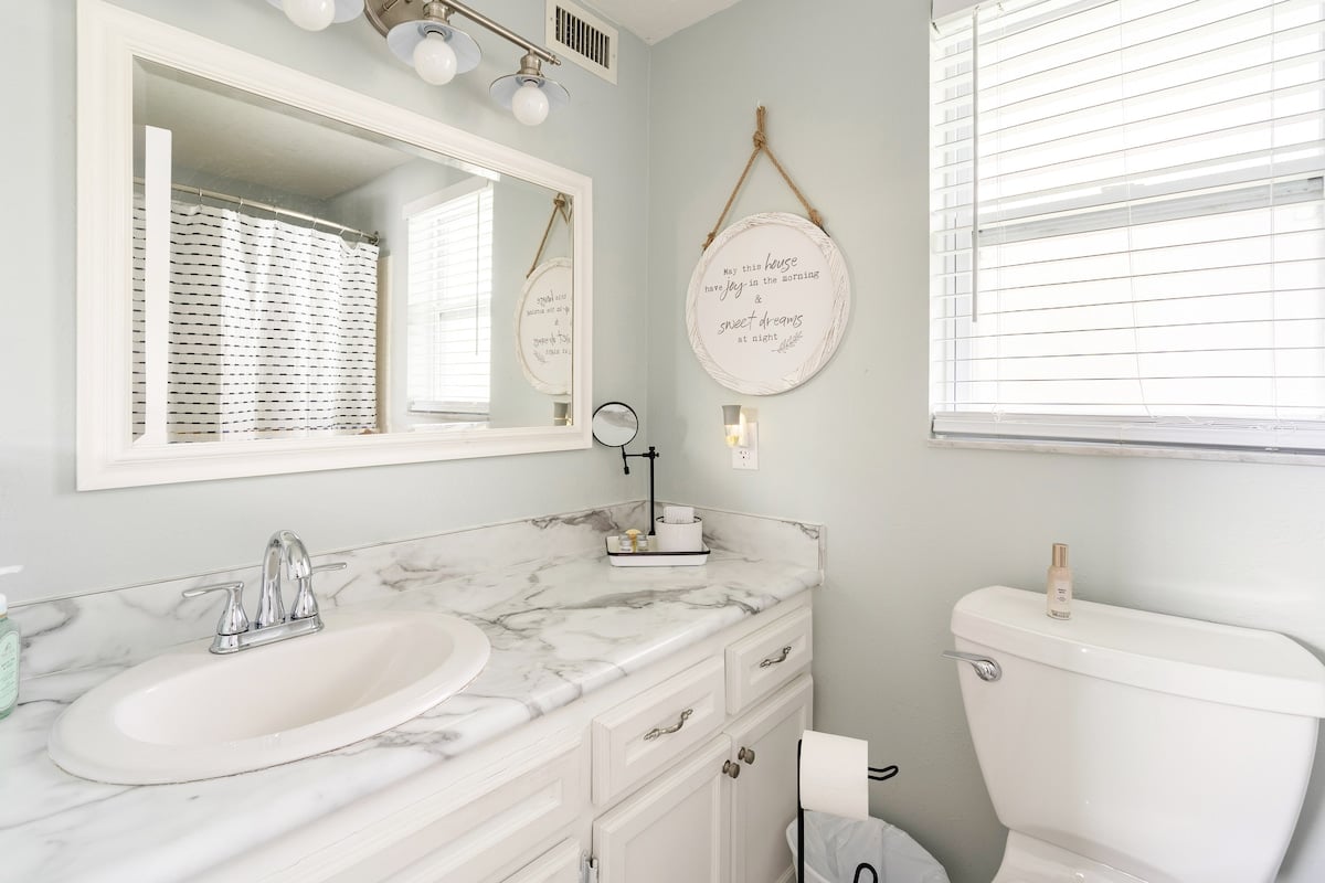 Full bathroom
